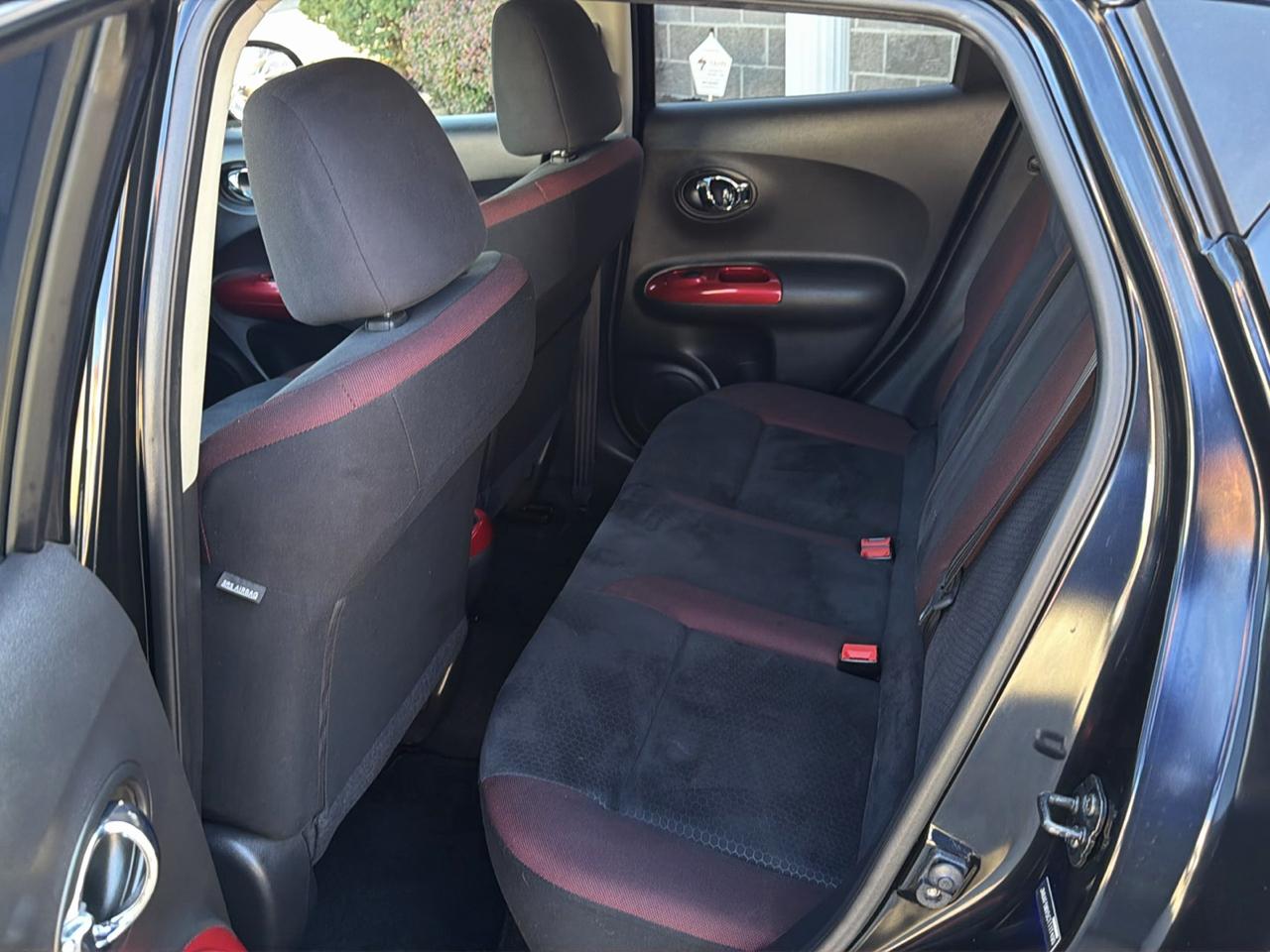 Nissan Juke 5dr Wgn CVT SV AWD 2012