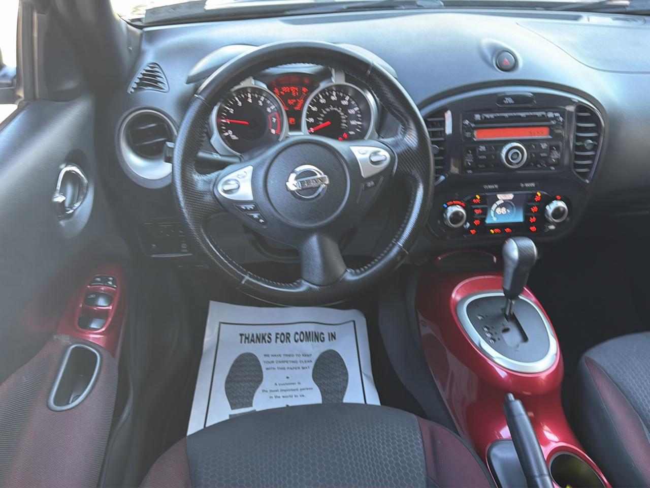 Nissan Juke 5dr Wgn CVT SV AWD 2012