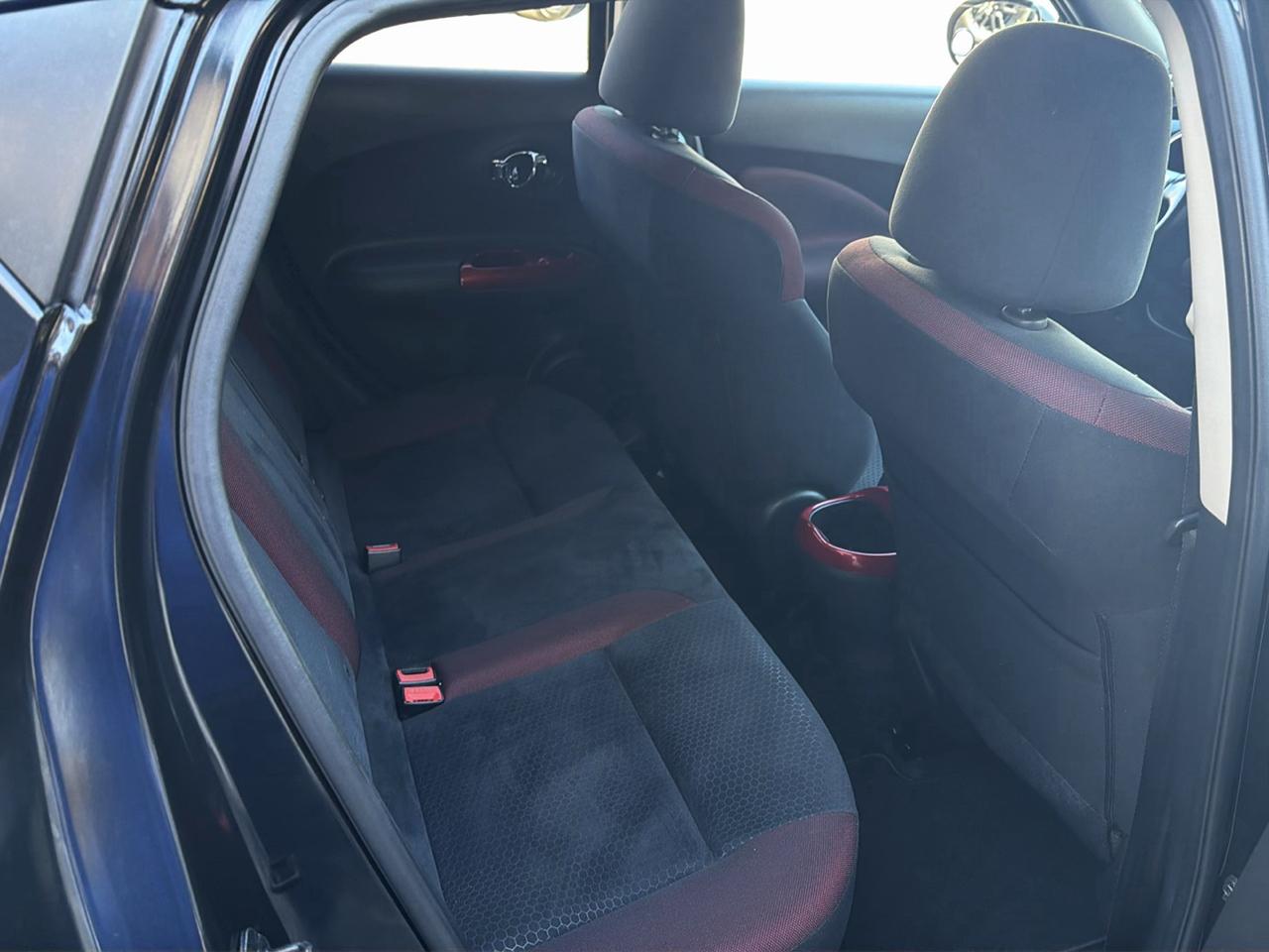 Nissan Juke 5dr Wgn CVT SV AWD 2012