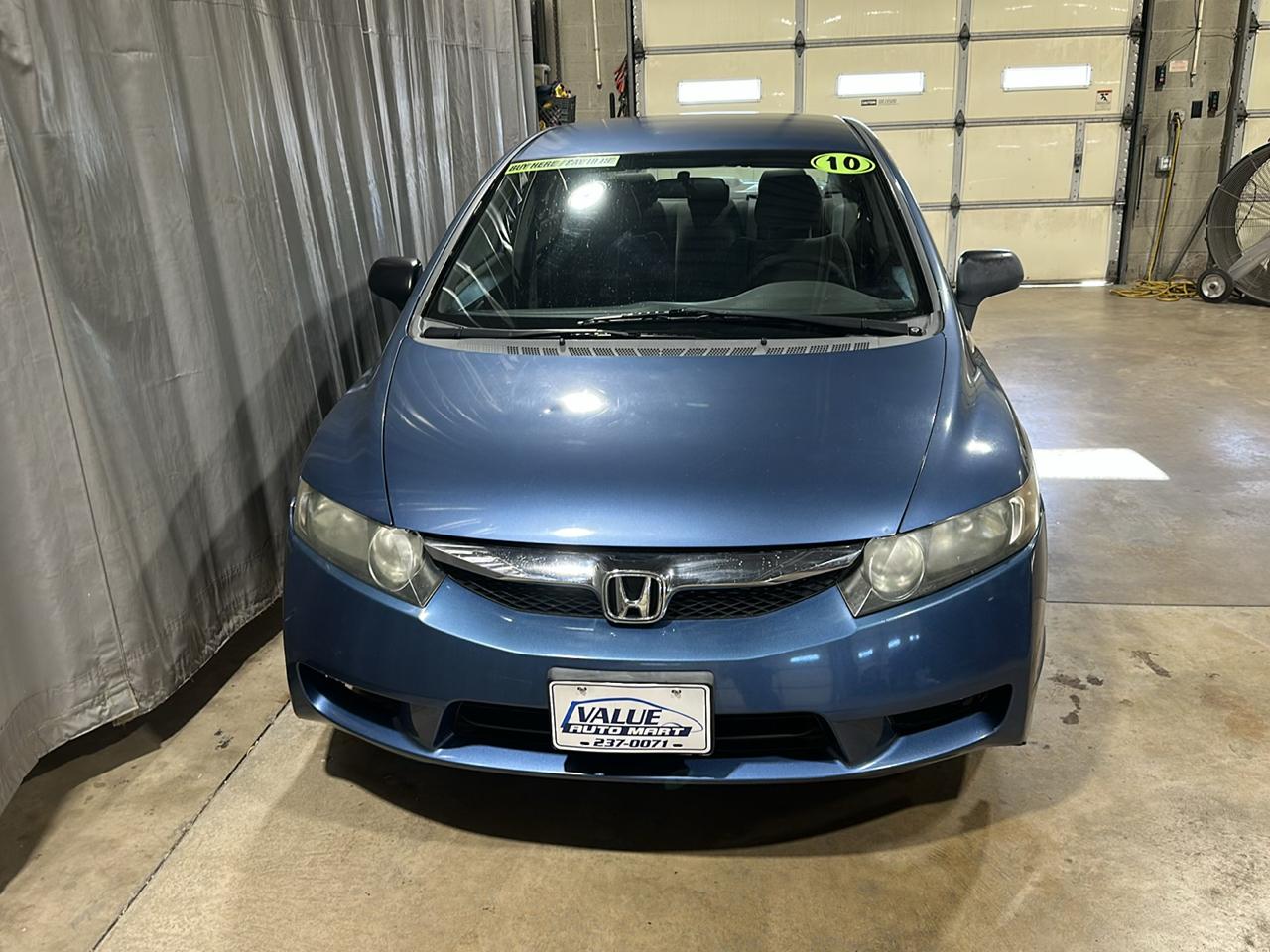 Honda Civic DX-VP Sedan 5-Speed AT 2010