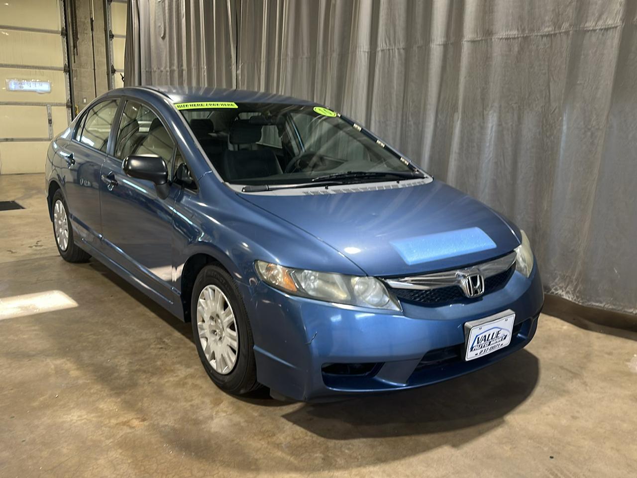 Honda Civic DX-VP Sedan 5-Speed AT 2010