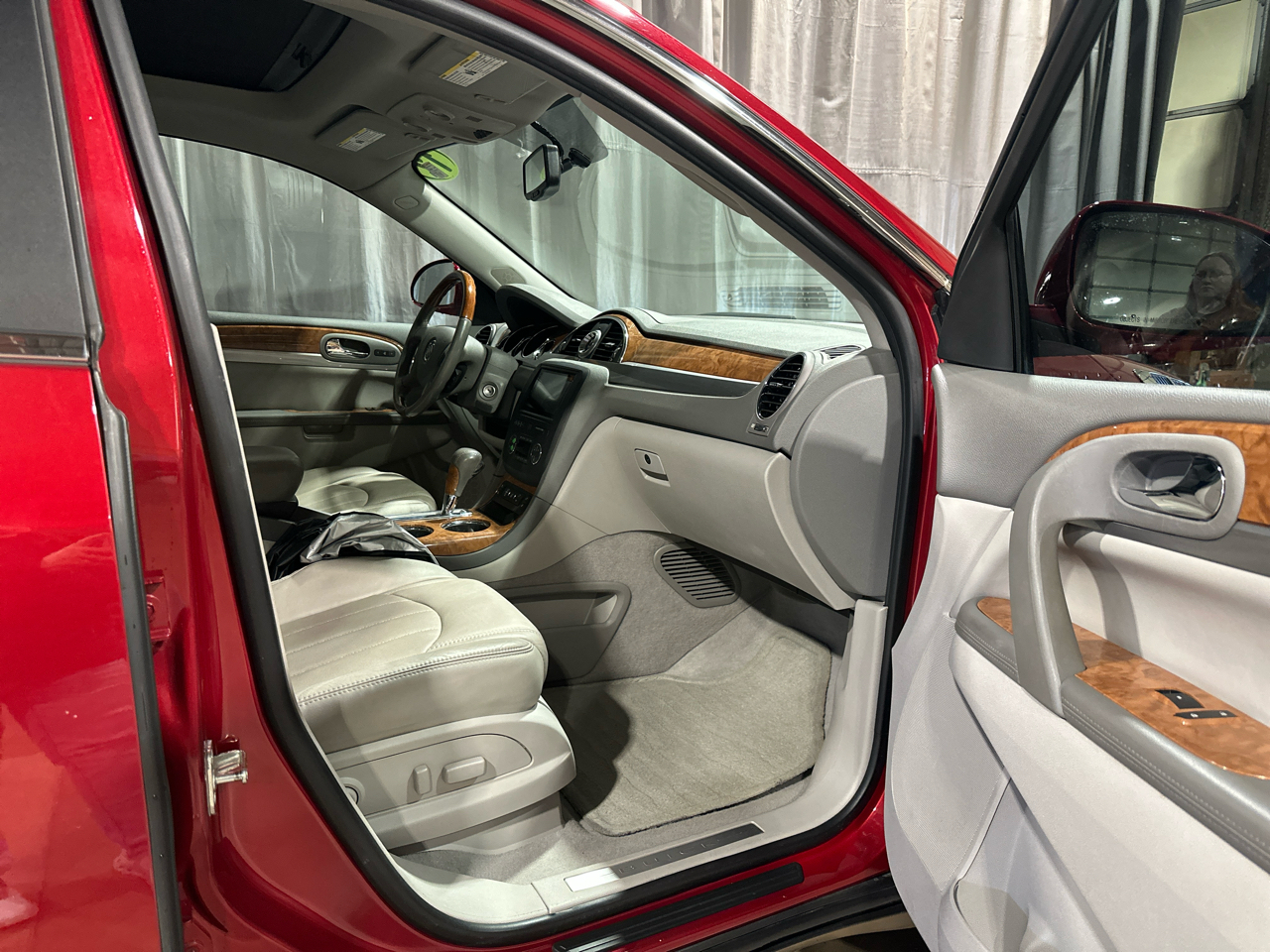 Buick Enclave Leather FWD 2012 Buick Enclave Leather FWD 2012