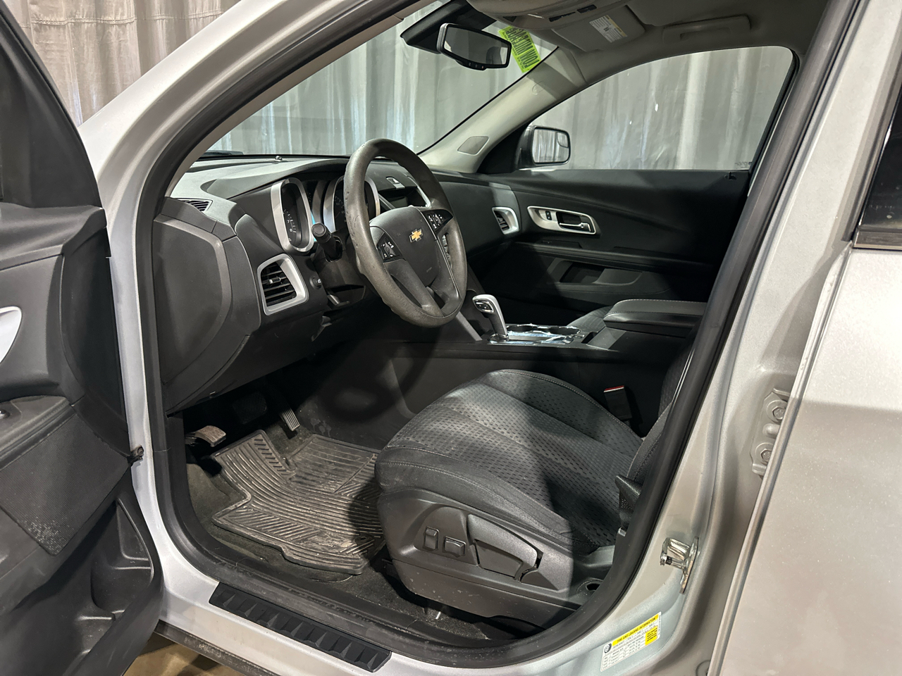 Chevrolet Equinox LS 2WD 2012 Chevrolet Equinox LS 2WD 2012