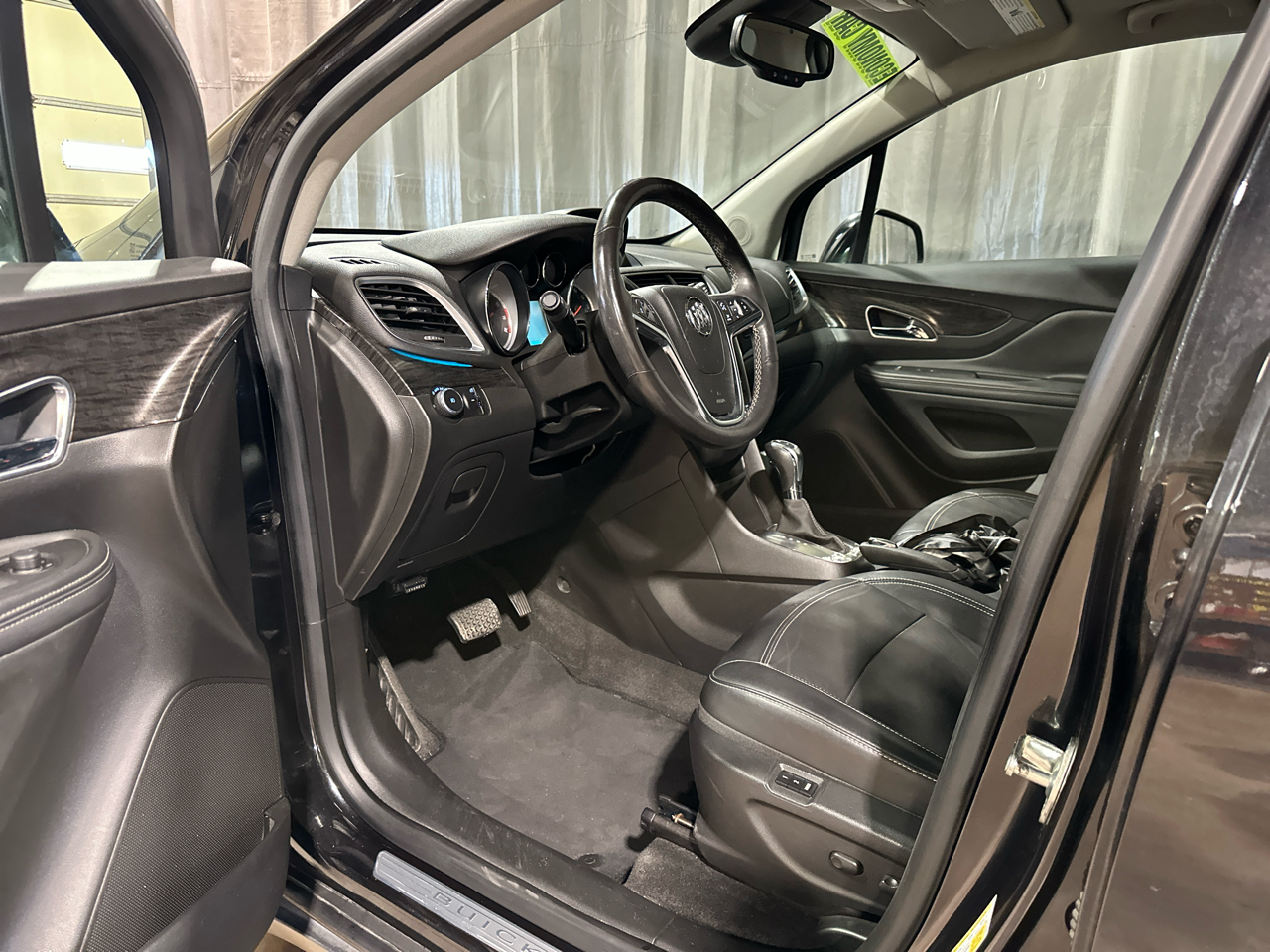 Buick Encore Leather FWD 2016 Buick Encore Leather FWD 2016