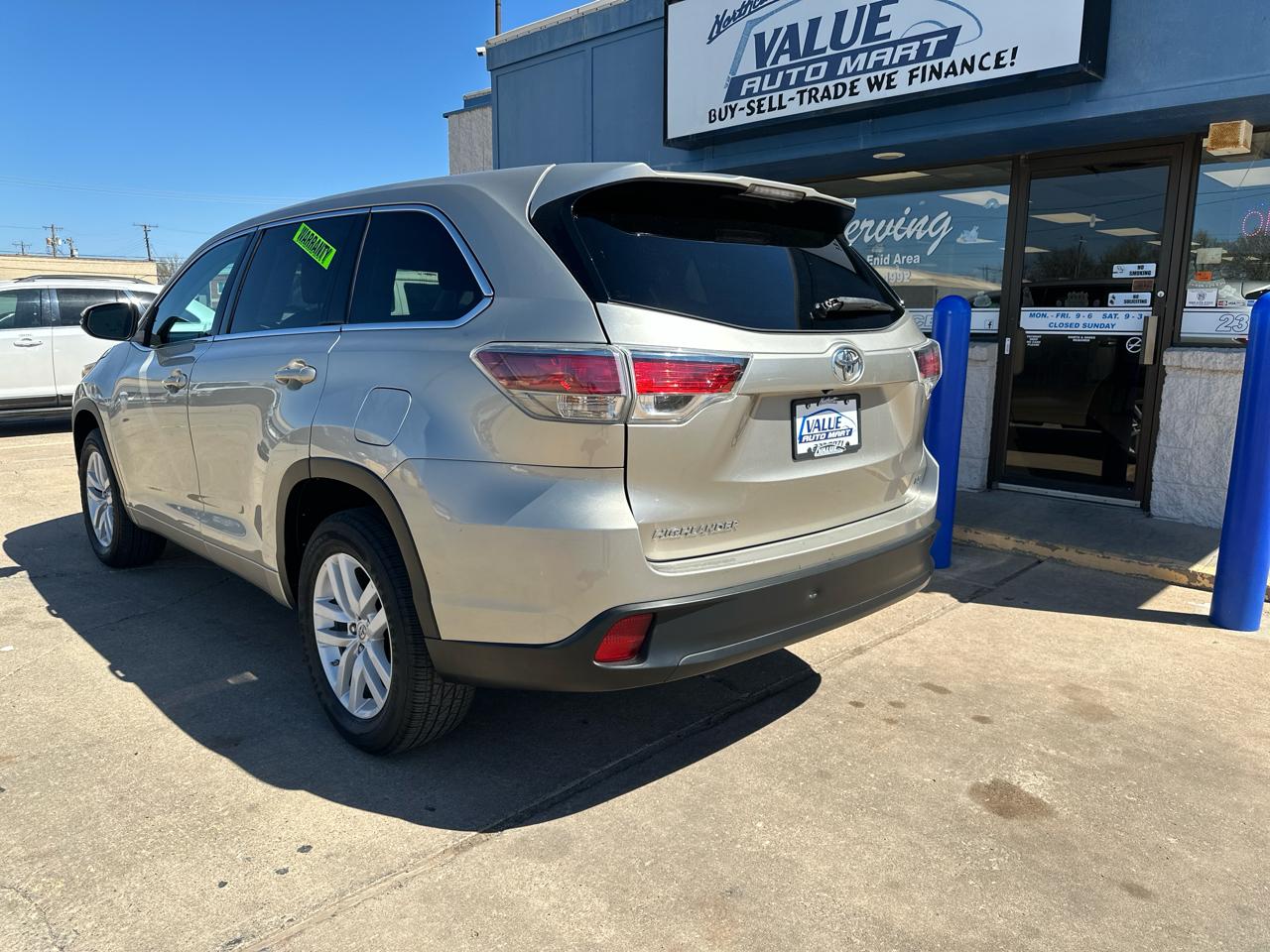 Toyota Highlander LE FWD I4 2015