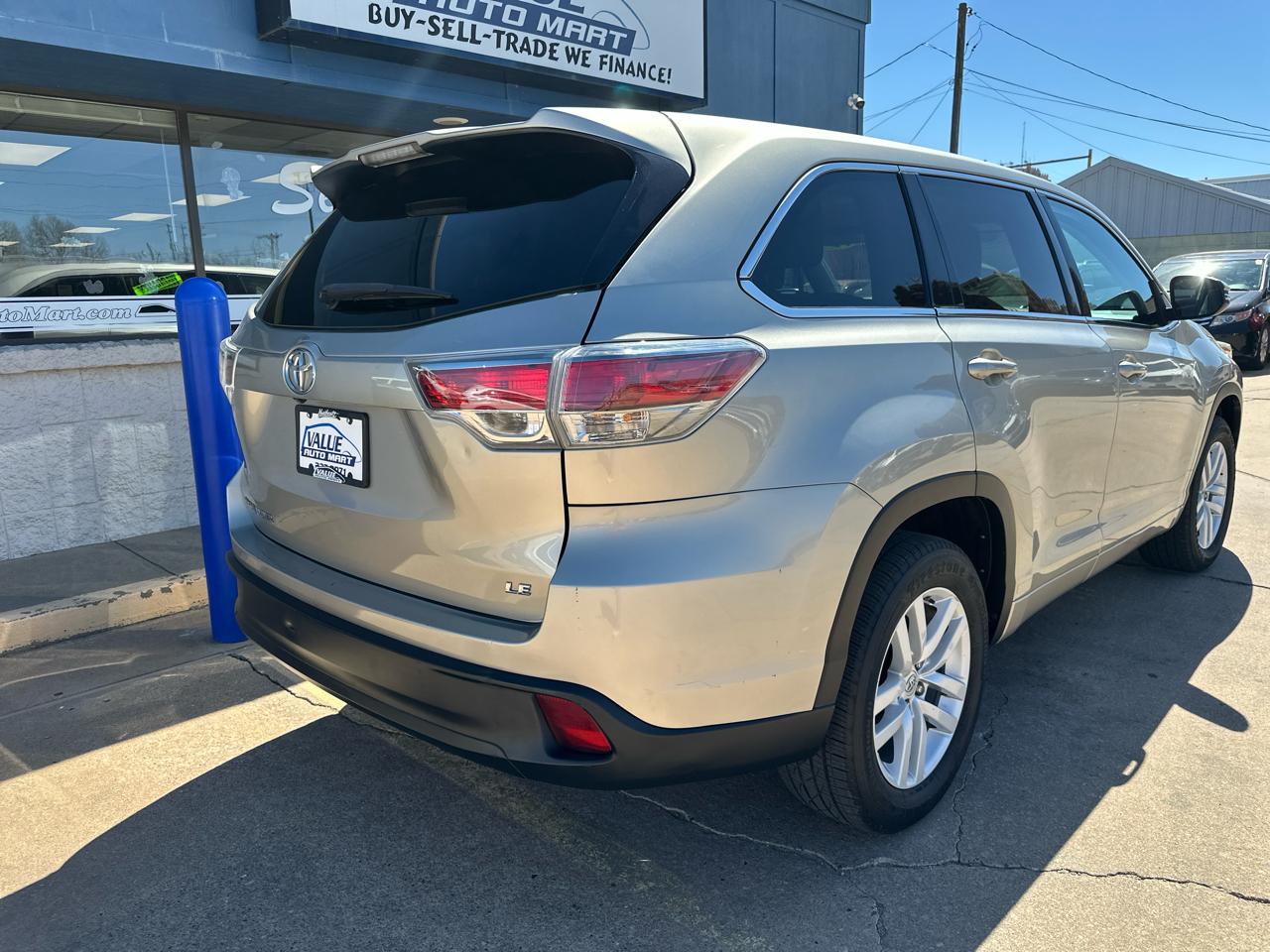 Toyota Highlander LE FWD I4 2015