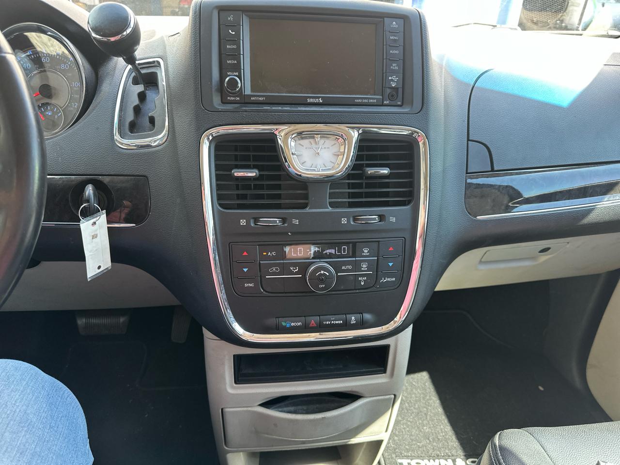 Chrysler Town & Country Touring-L 2015