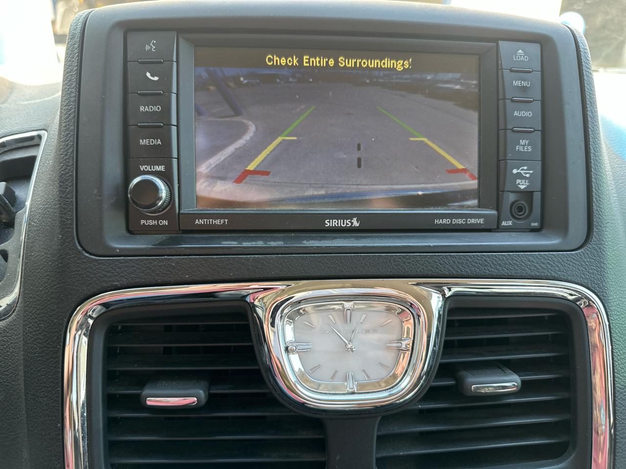 Chrysler Town & Country Touring-L 2015