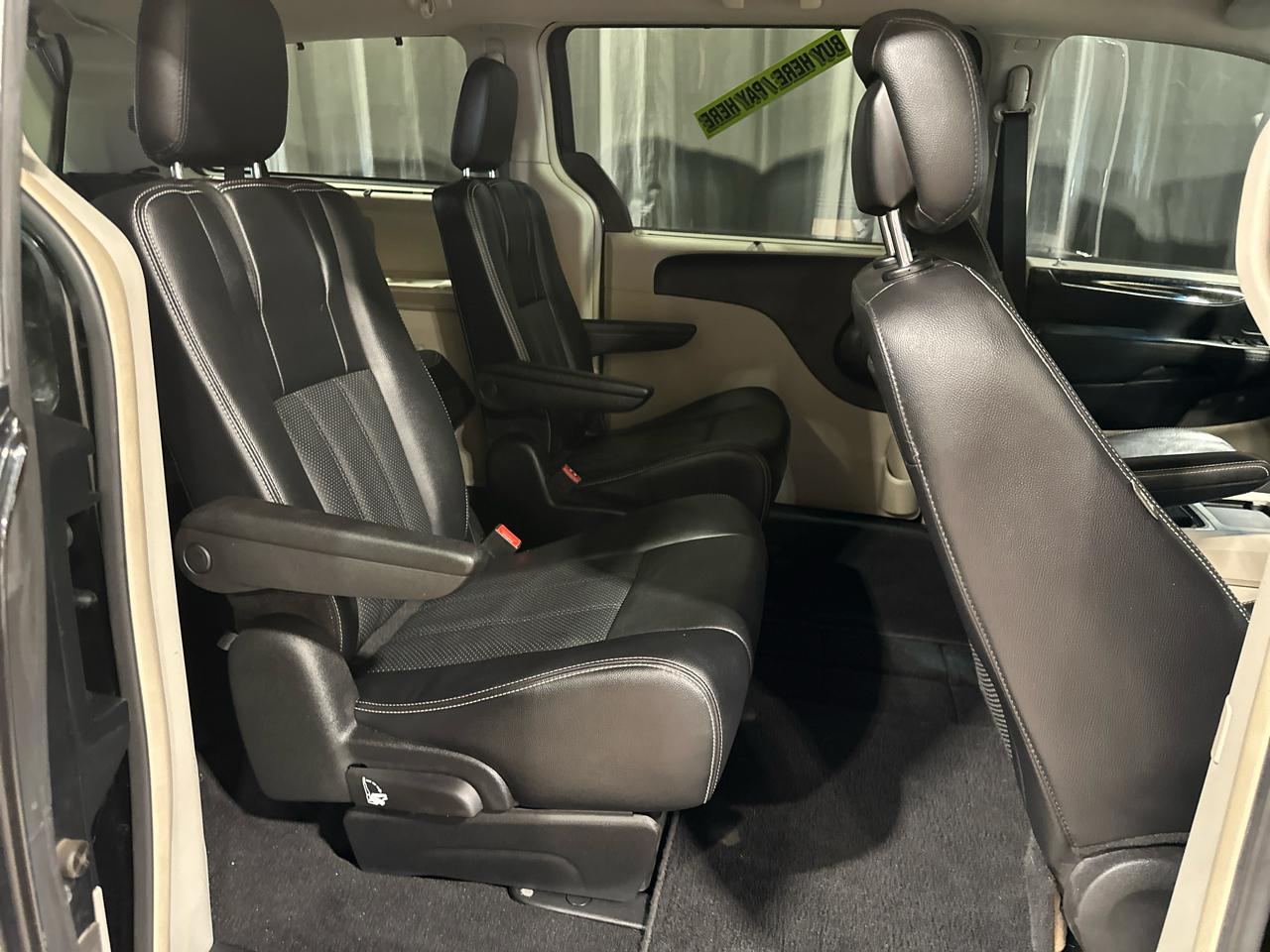 Chrysler Town & Country Touring-L 2015