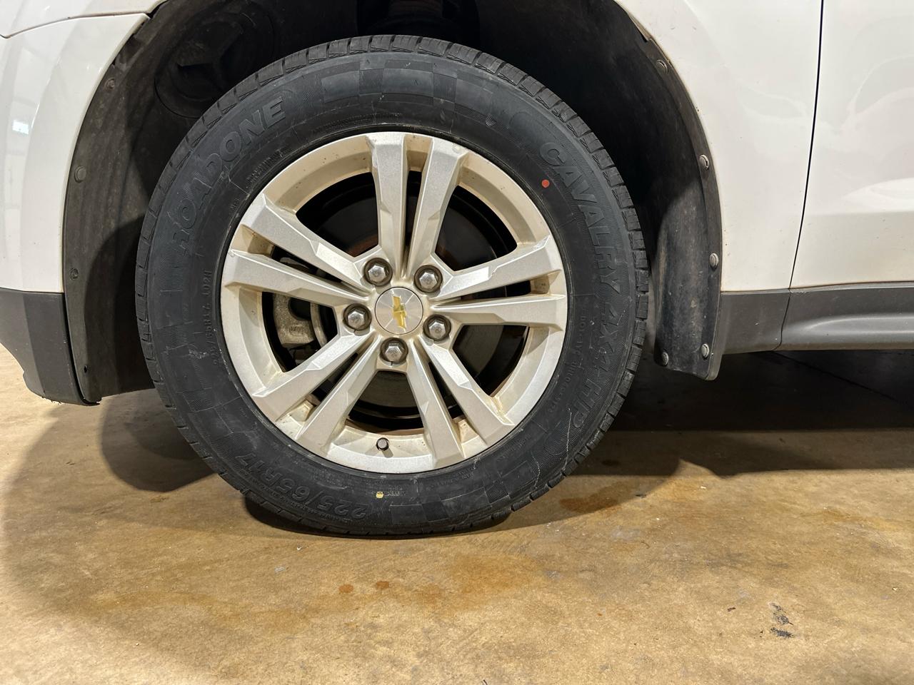 Chevrolet Equinox 2LT 2WD 2011