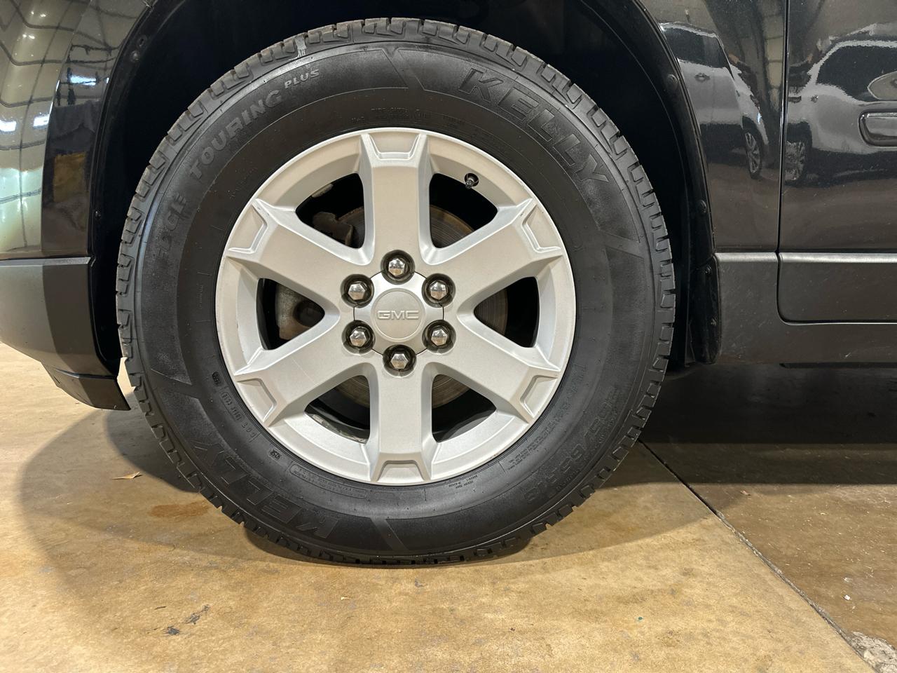 GMC Acadia SLE-1 AWD 2013
