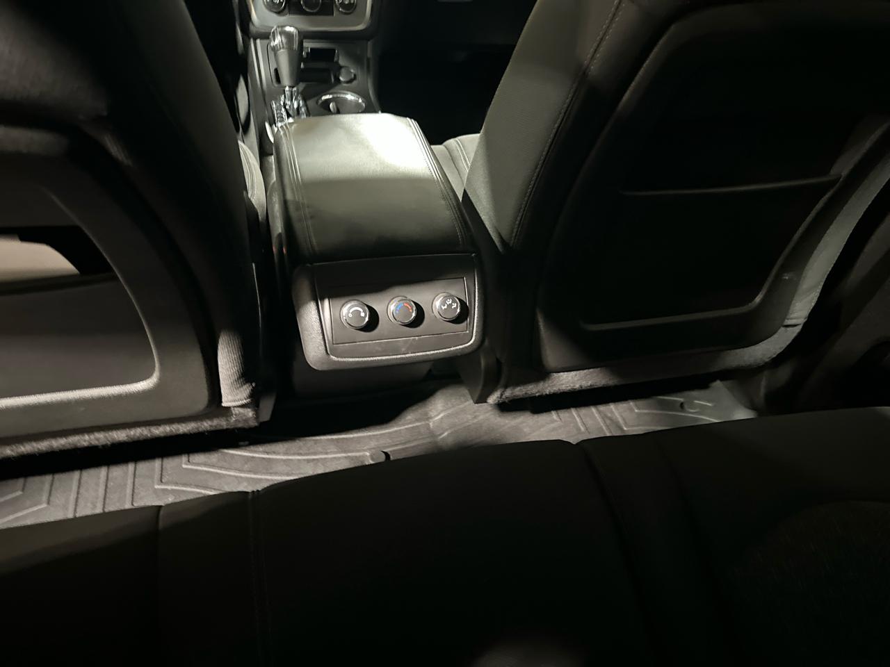 GMC Acadia SLE-1 AWD 2013