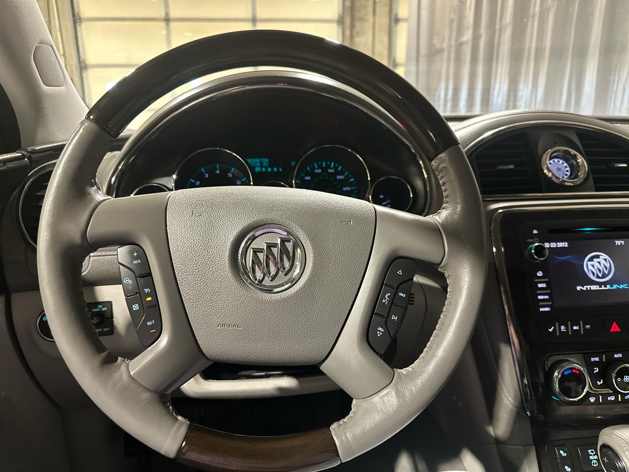 Buick Enclave Leather FWD 2015