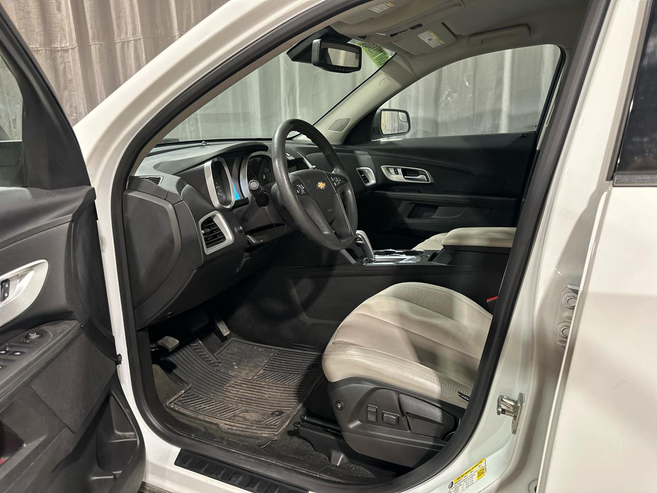 Chevrolet Equinox LS 2WD 2012