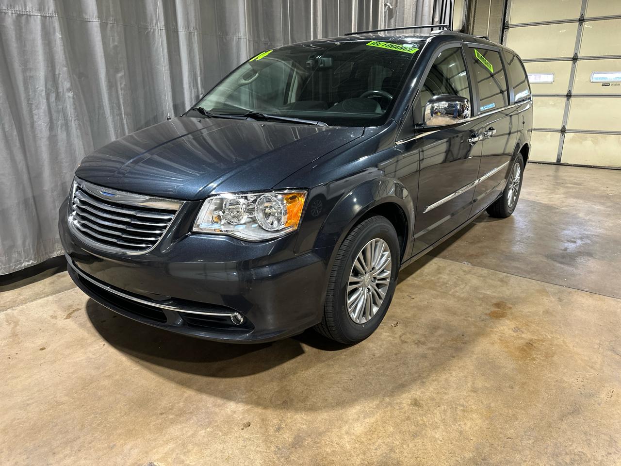 Chrysler Town & Country Touring-L 2014