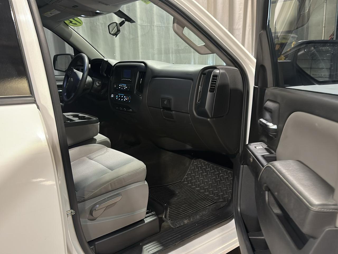 Chevrolet Silverado 1500 2WD Crew Cab 153.0" LS 2015