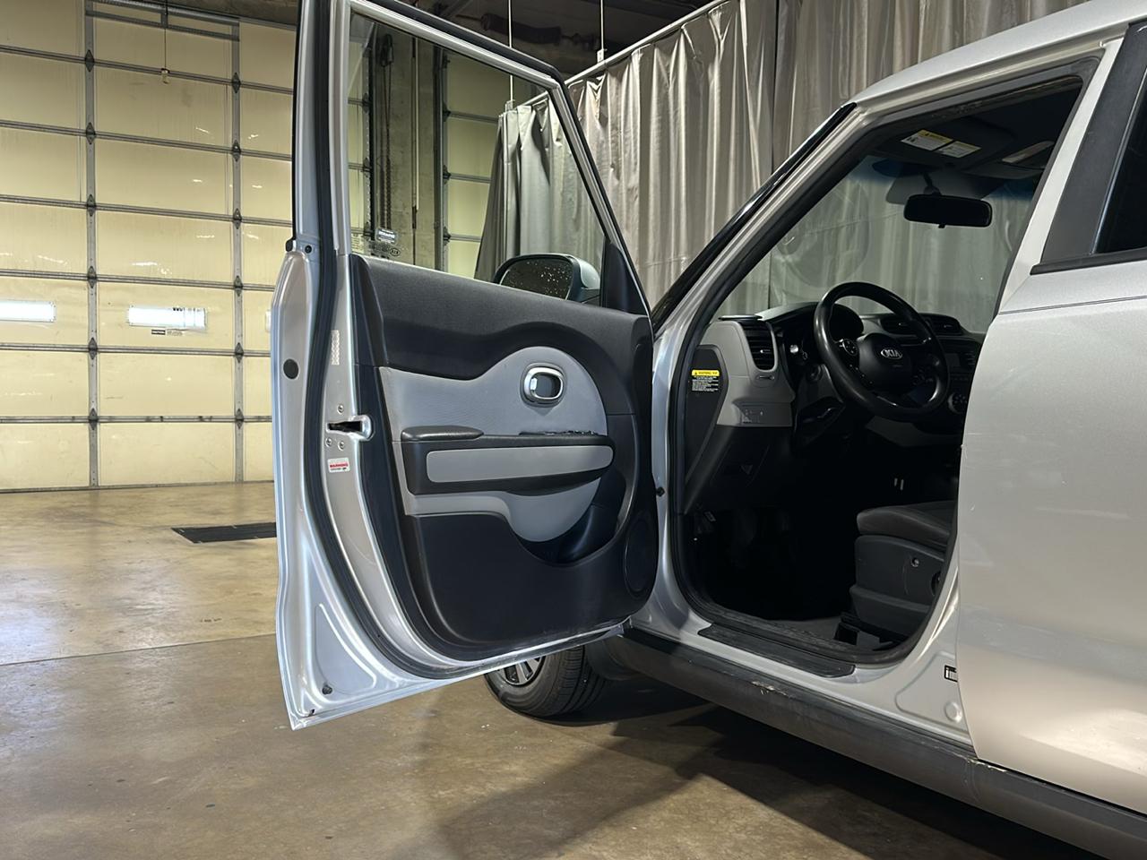 Kia Soul S 4D Wagon 2015