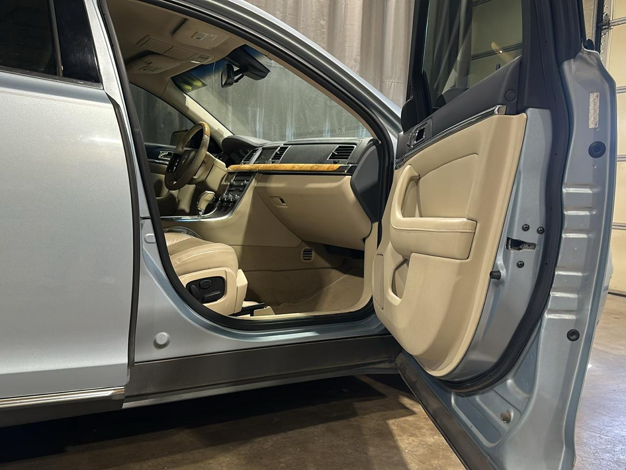 Lincoln MKS FWD 2009
