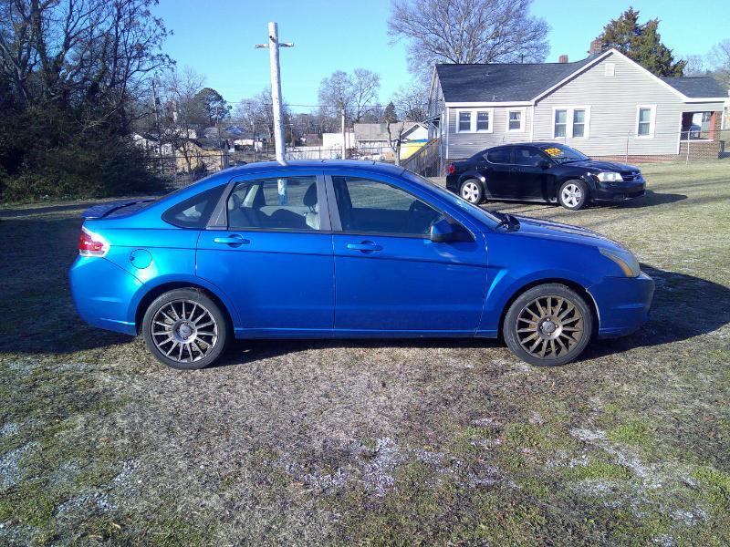 Ford Focus SES Sedan 2010