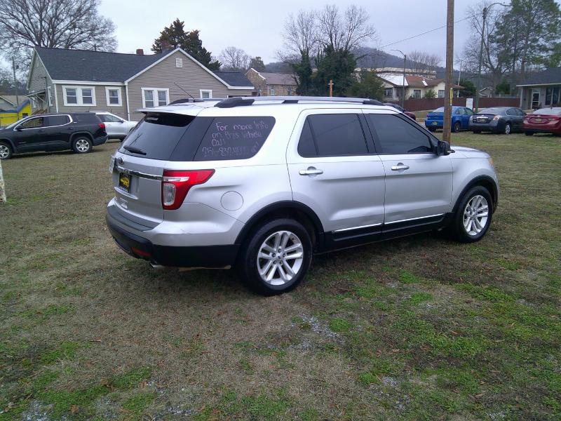 Ford Explorer XLT FWD 2012