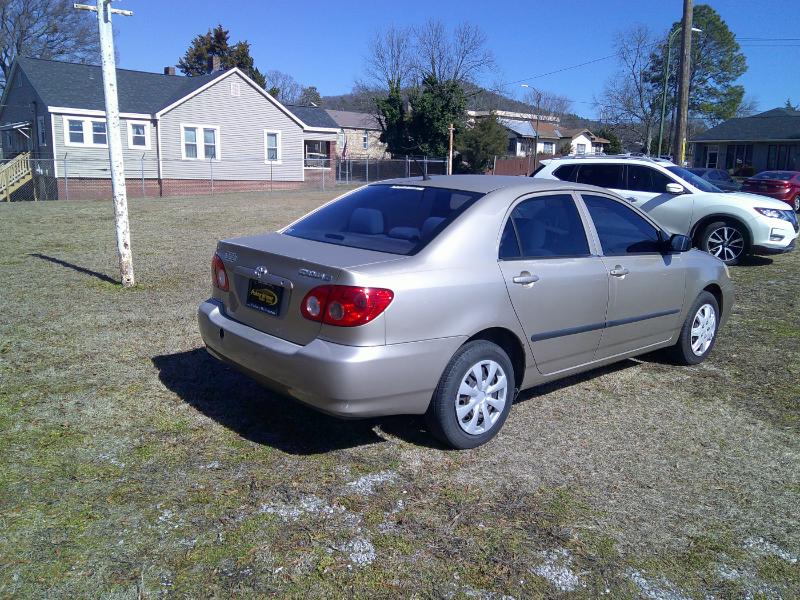 Toyota Corolla CE 2005
