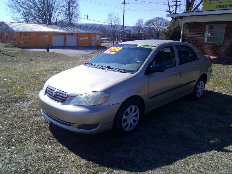 Toyota Corolla CE 2005