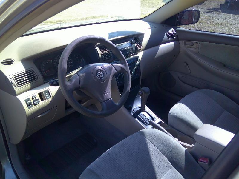 Toyota Corolla CE 2005