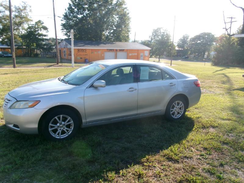 Toyota Camry XLE 5-Spd AT 2009