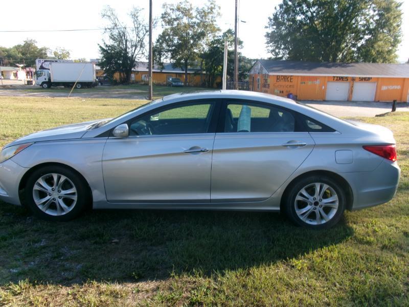 Hyundai Sonata Limited Auto 2011