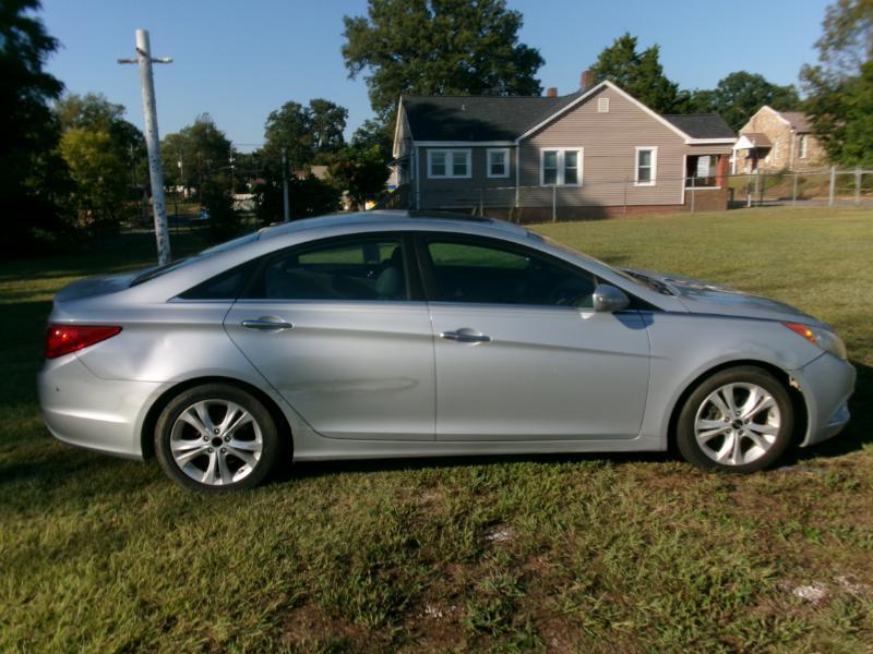 Hyundai Sonata Limited Auto 2011