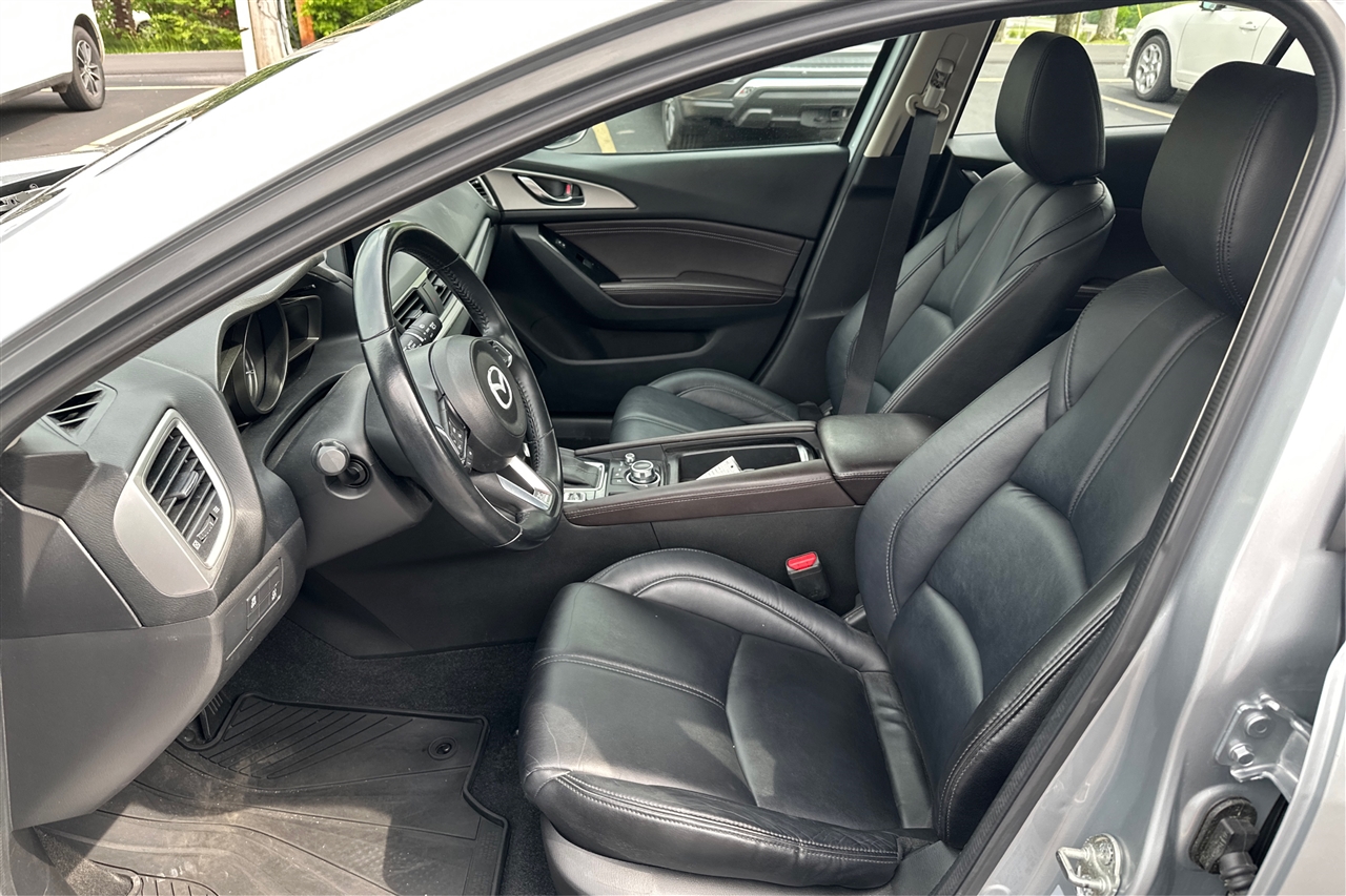 Mazda MAZDA3 s Grand Touring AT 5-Door 2017