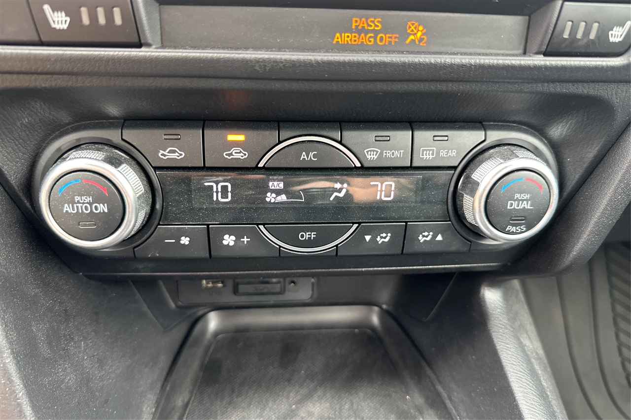 Mazda MAZDA3 s Grand Touring AT 5-Door 2017