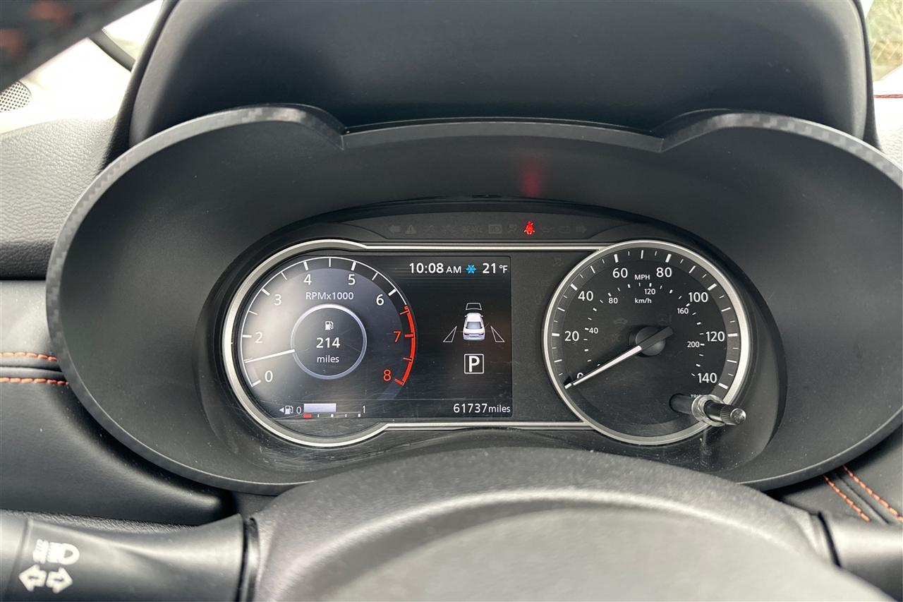 Nissan Versa SR CVT 2021