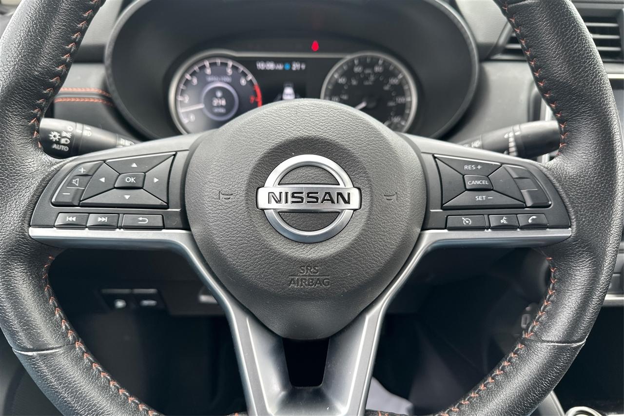 Nissan Versa SR CVT 2021