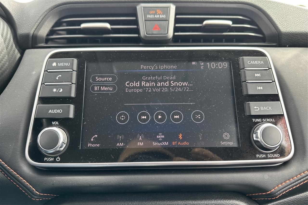 Nissan Versa SR CVT 2021