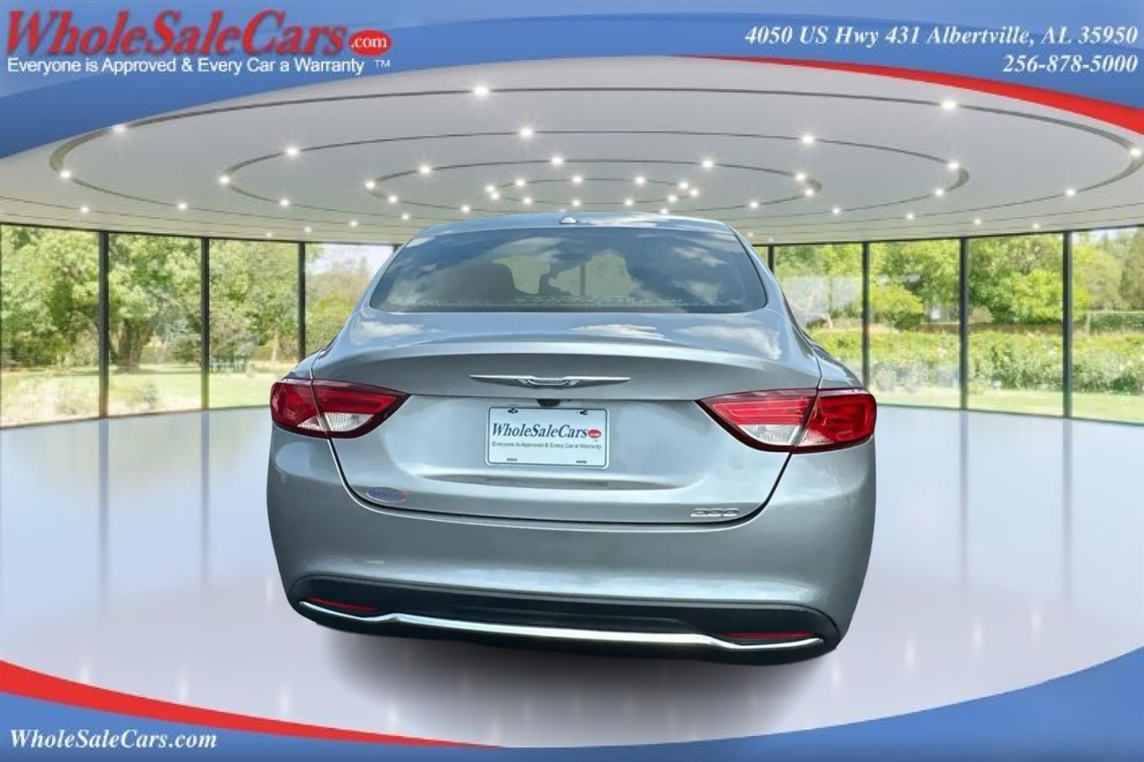 2016 Chrysler 200 Limited photo 2