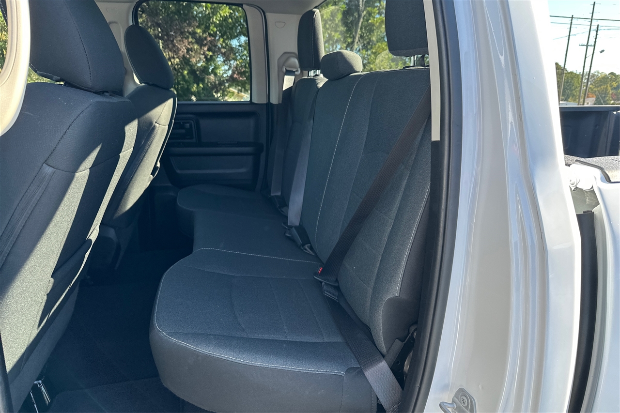 RAM 1500 Classic Tradesman 4x2 Quad Cab 6'4" Box 2022 RAM 1500 Classic Tradesman 4x2 Quad Cab 6'4" Box 2022