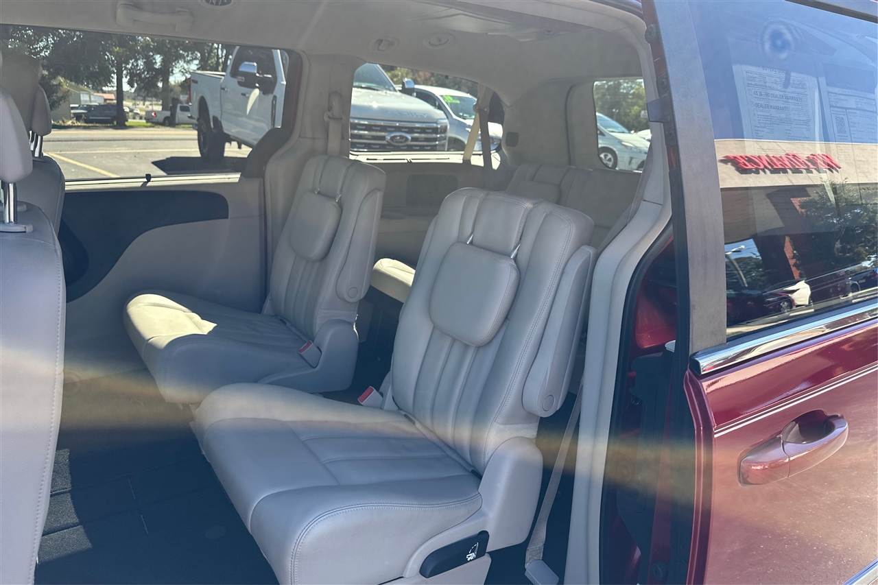 Chrysler Town & Country 4dr Wgn Touring 2013 Chrysler Town & Country 4dr Wgn Touring 2013