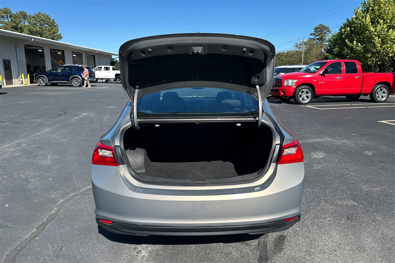 Chevrolet Malibu 4dr Sdn LT w/1LT 2018 Chevrolet Malibu 4dr Sdn LT w/1LT 2018