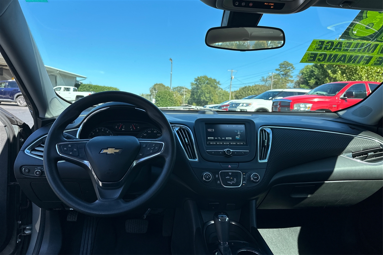 Chevrolet Malibu 4dr Sdn LT w/1LT 2018 Chevrolet Malibu 4dr Sdn LT w/1LT 2018