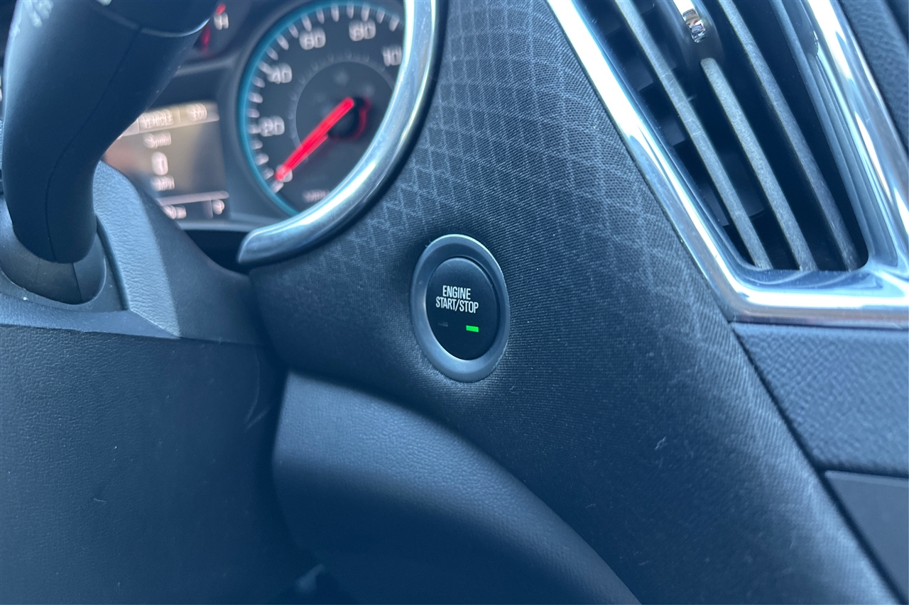 Chevrolet Malibu 4dr Sdn LT w/1LT 2018 Chevrolet Malibu 4dr Sdn LT w/1LT 2018