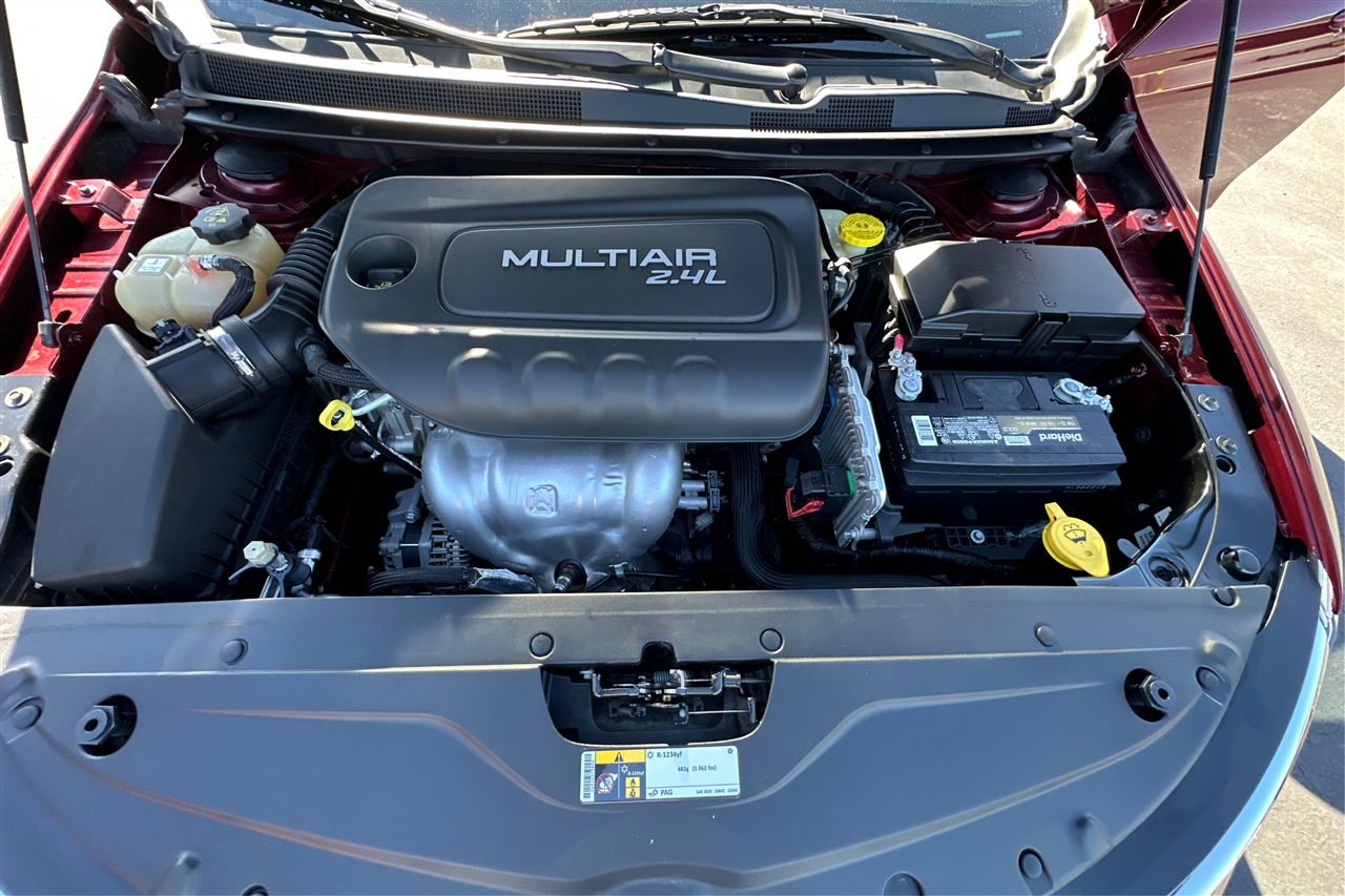 Chrysler 200 4dr Sdn Limited FWD 2016 Chrysler 200 4dr Sdn Limited FWD 2016