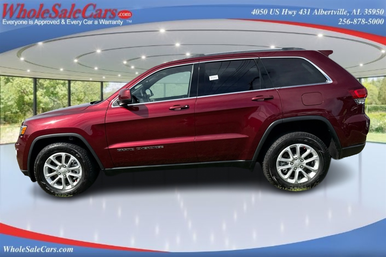 Jeep Grand Cherokee Laredo 4D SUV RWD 2021 Jeep Grand Cherokee Laredo 4D SUV RWD 2021
