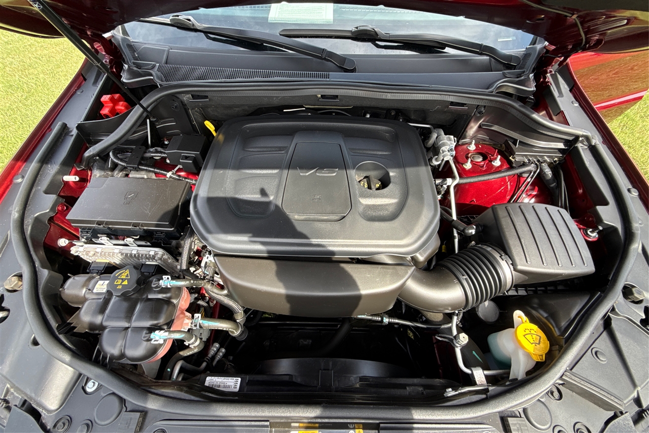 Jeep Grand Cherokee Laredo 4D SUV RWD 2021 Jeep Grand Cherokee Laredo 4D SUV RWD 2021