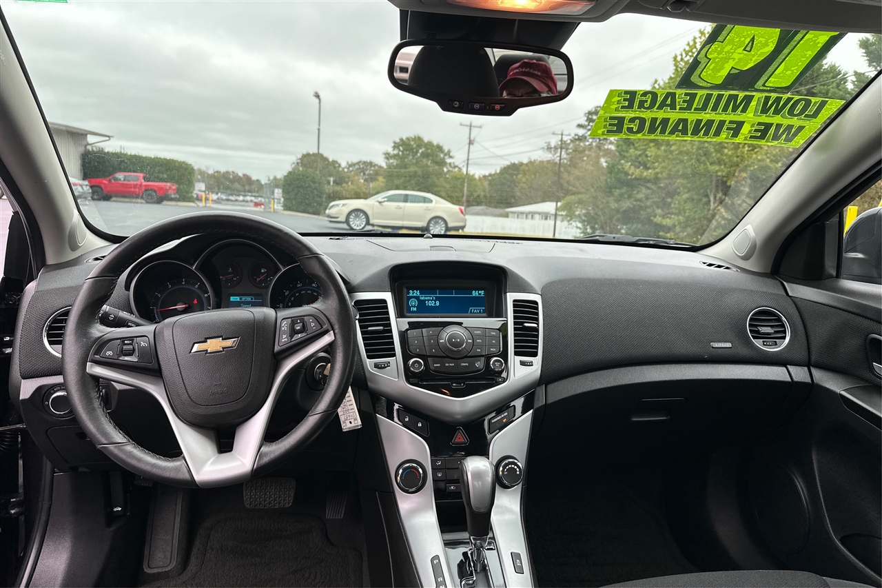 Chevrolet Cruze LT 4D Sedan 2014 Chevrolet Cruze LT 4D Sedan 2014