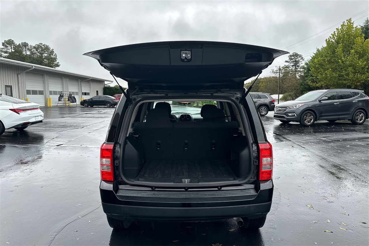 Jeep Patriot Sport 4D SUV FWD 2015 Jeep Patriot Sport 4D SUV FWD 2015