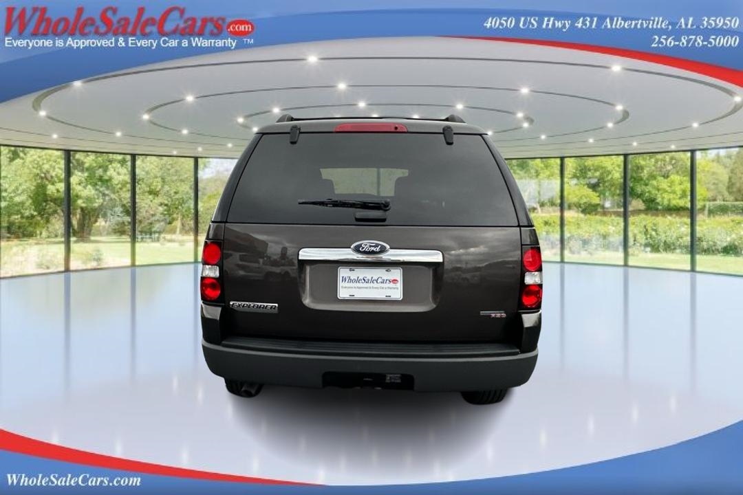 Ford Explorer XLS 4D SUV 4WD 2006 Ford Explorer XLS 4D SUV 4WD 2006