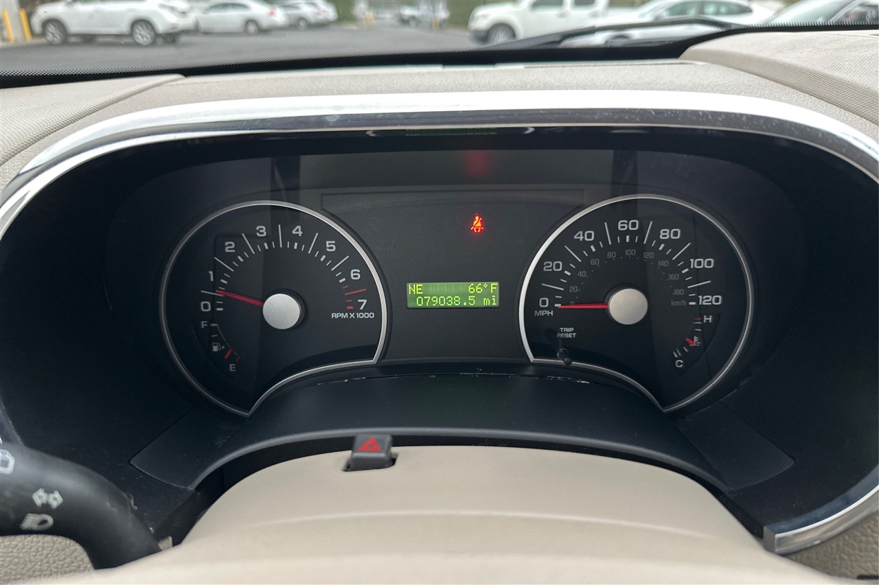 Ford Explorer XLS 4D SUV 4WD 2006 Ford Explorer XLS 4D SUV 4WD 2006