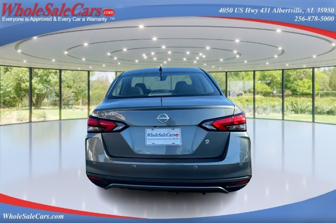 2023 Nissan Versa Sedan photo 3