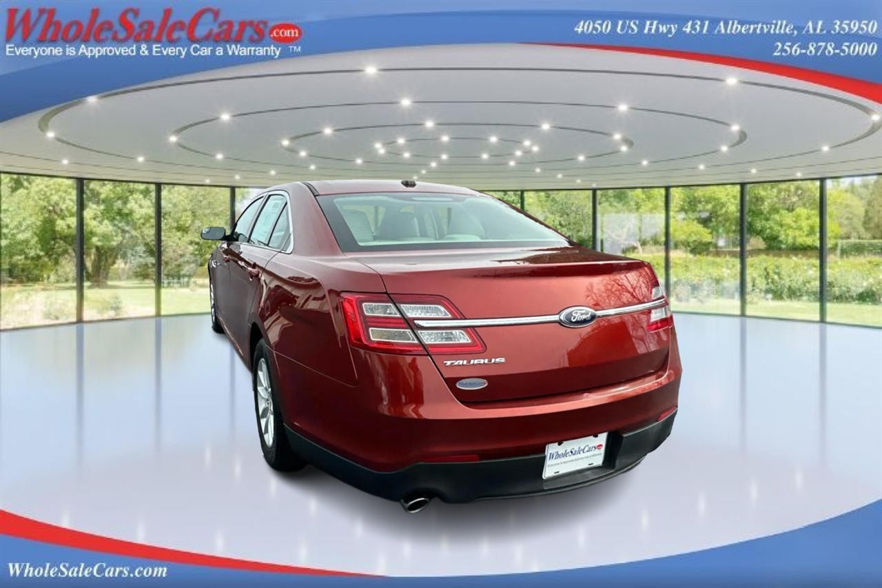 Ford Taurus SE 4D Sedan 2014